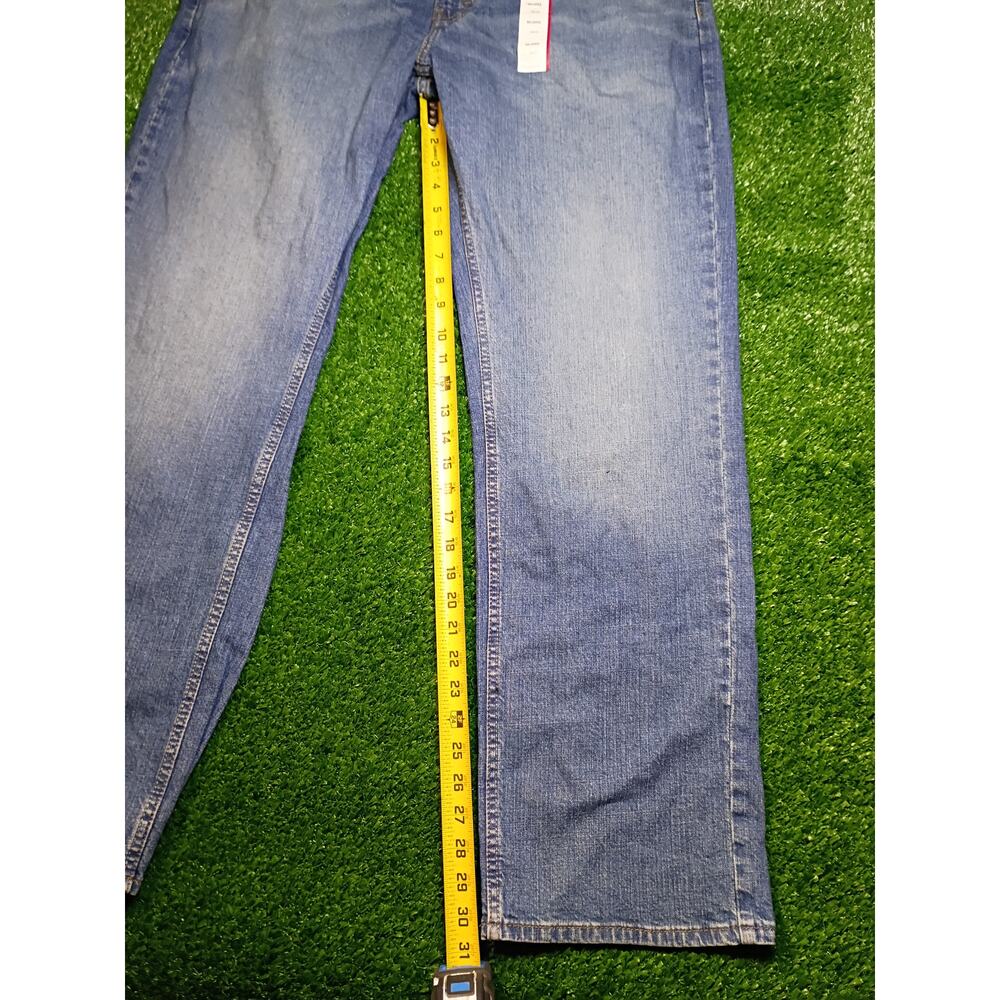 Brand New Levi's Men's W38 L32 Relaxed Fit Denim Jeans - Picture 4 of 7